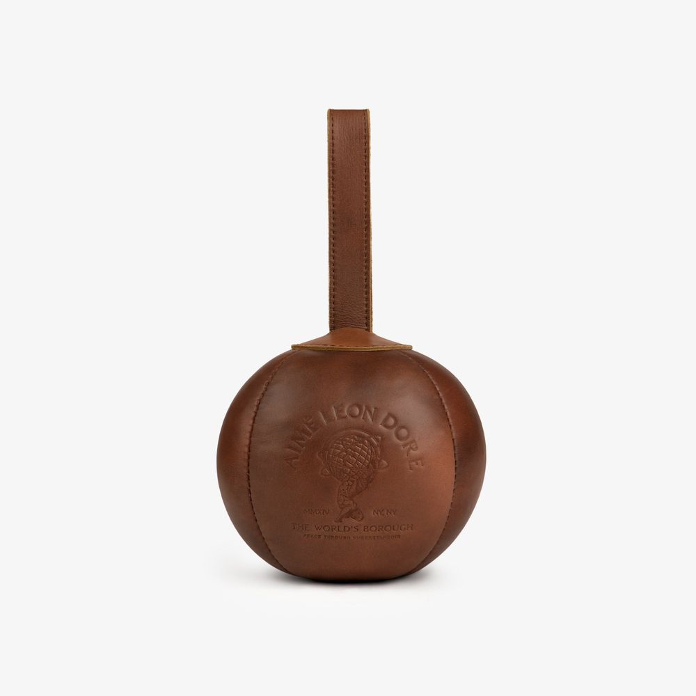 ald-atlas-vintage-leather-10-lb-kettle-bell.jpg ald-atlas-vintage-leather-10-lb-kettle-bell.jpg
