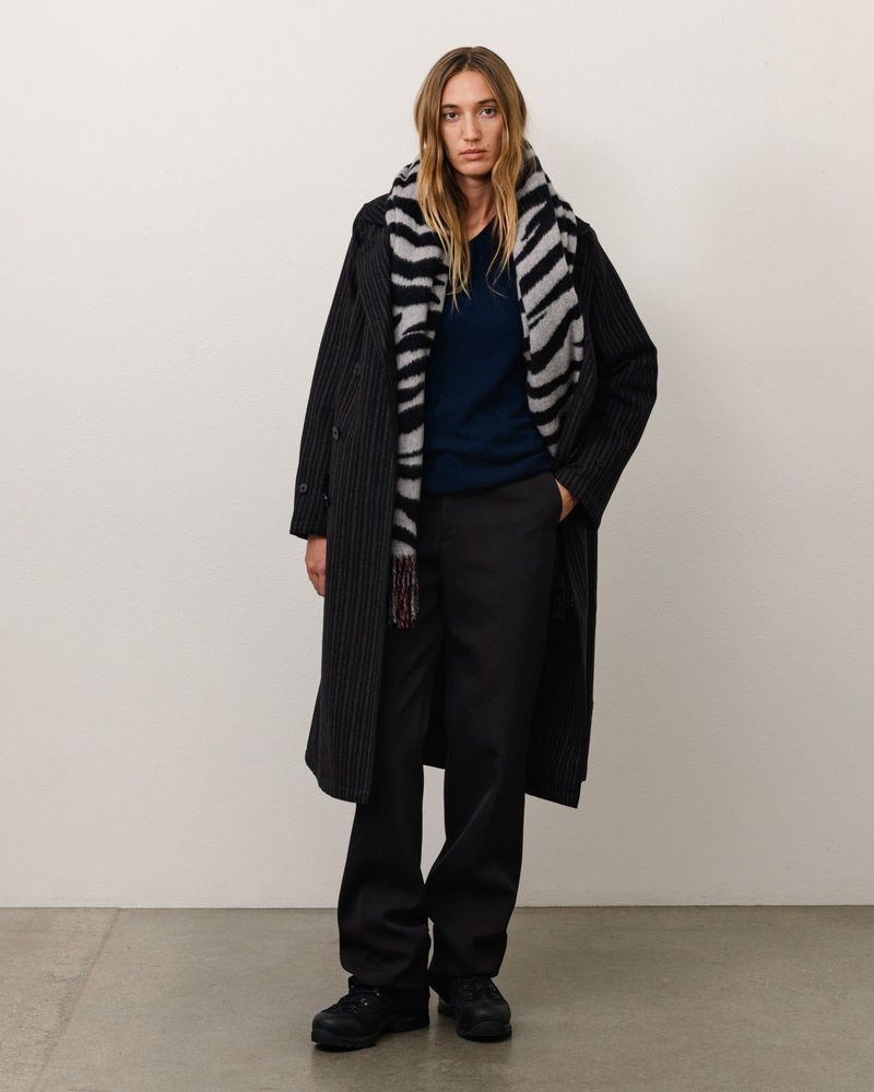 stussy-139108-double-sided-cashmere-scarf-black.jpg stussy-139108-double-sided-cashmere-scarf-black.jpg