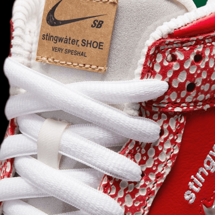 Nike Sb Dunk Low Stingwater details