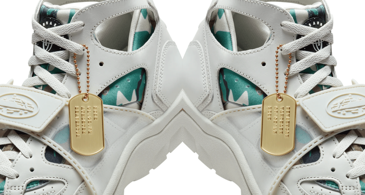 Nike x Corteiz air trainer huarache off white collaboration