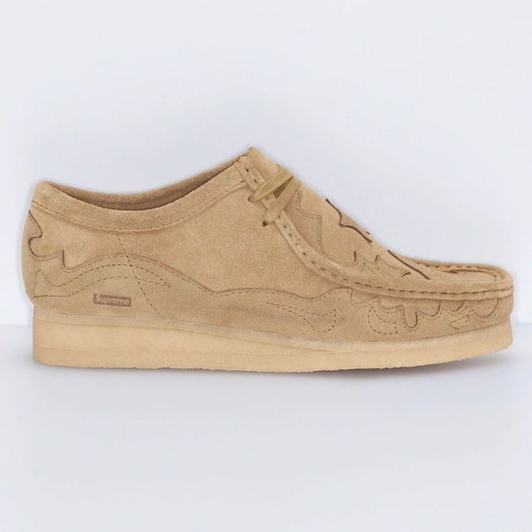 Supreme x CLARKS ORIGINALS WALLABEE shoes streetwear style collab