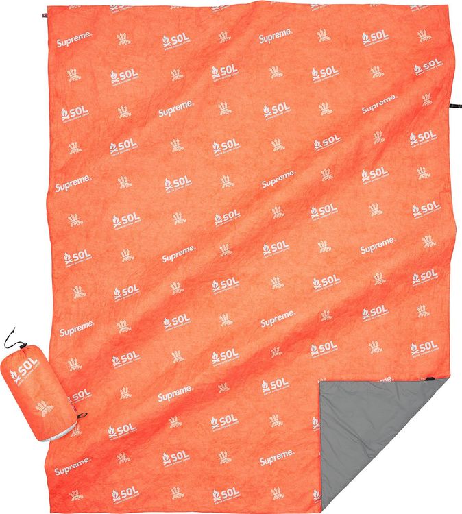 supremersol-escape-insulated-blanket-1.jpg
