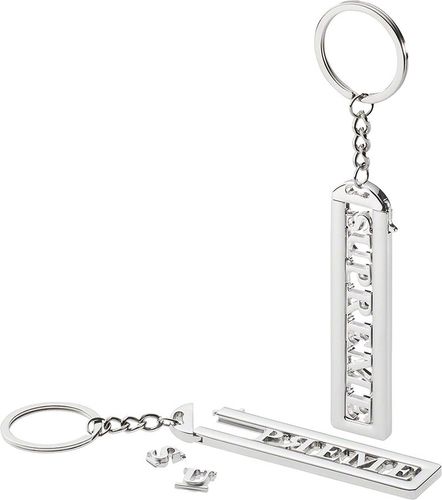 Supreme Slide Keychain streetwear style fashion news hypebeast style outfit