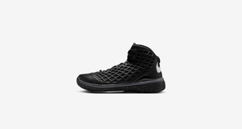 kobe-3-protro-black-and-white-IQ5340-001.jpg kobe-3-protro-black-and-white-IQ5340-001.jpg