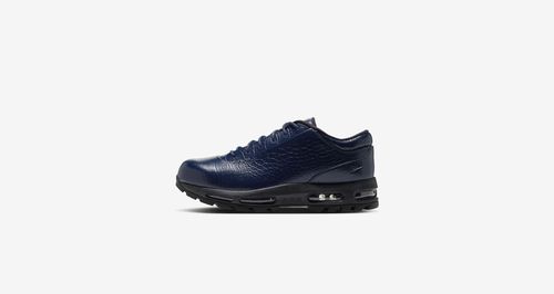 nike-air-max-goadome-low-midnight-navy-and-black.jpg