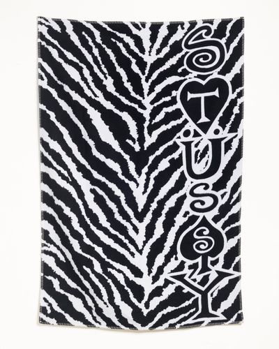 stussy-139056-cashmere-blanket-black-white.jpg